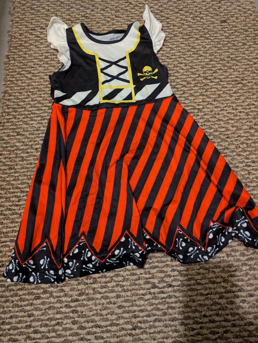 EUC Girls Size 7/8' Black and Red Pirate Costume Dress